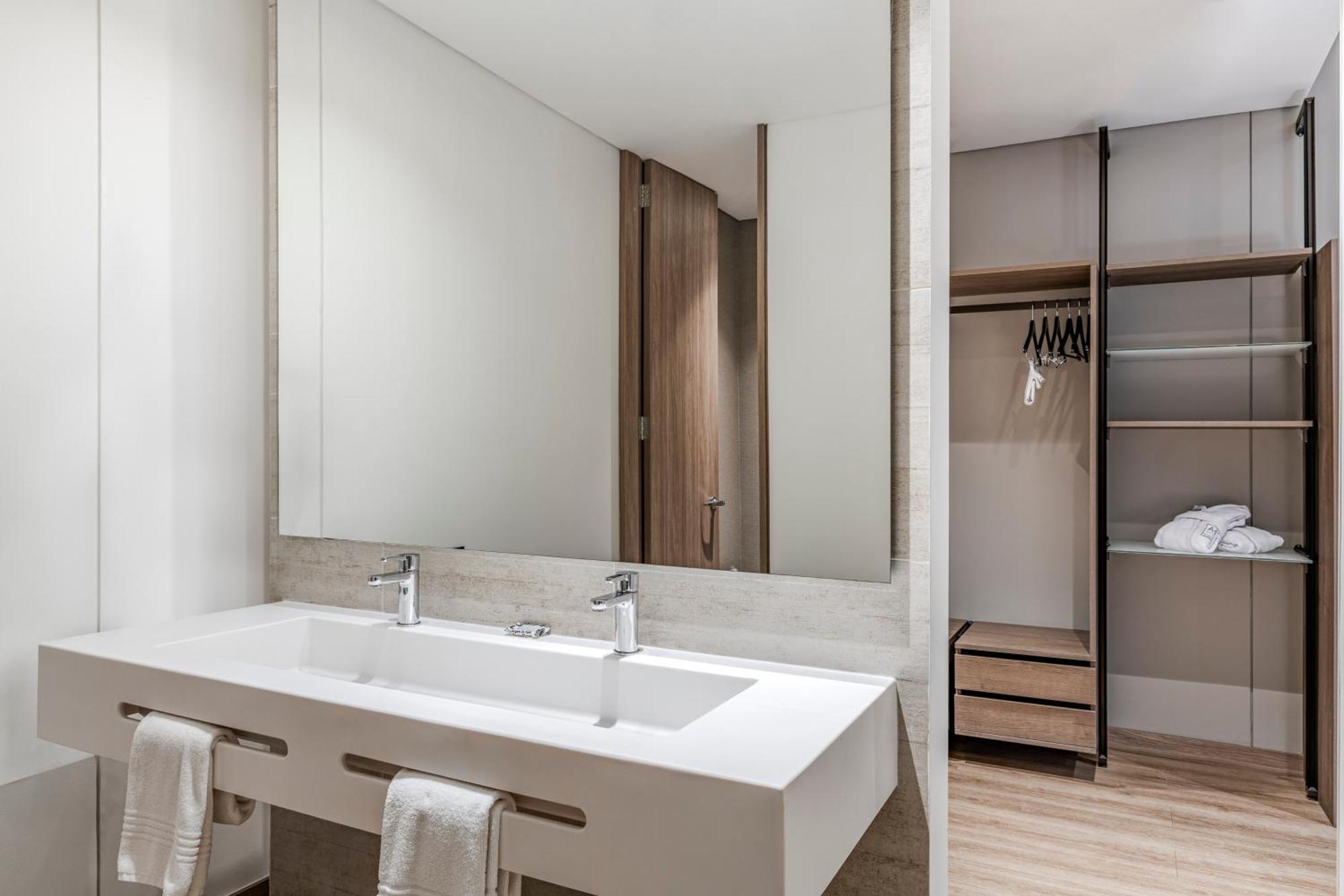 Ac Hotel By Marriott Bogota Zona T Экстерьер фото
