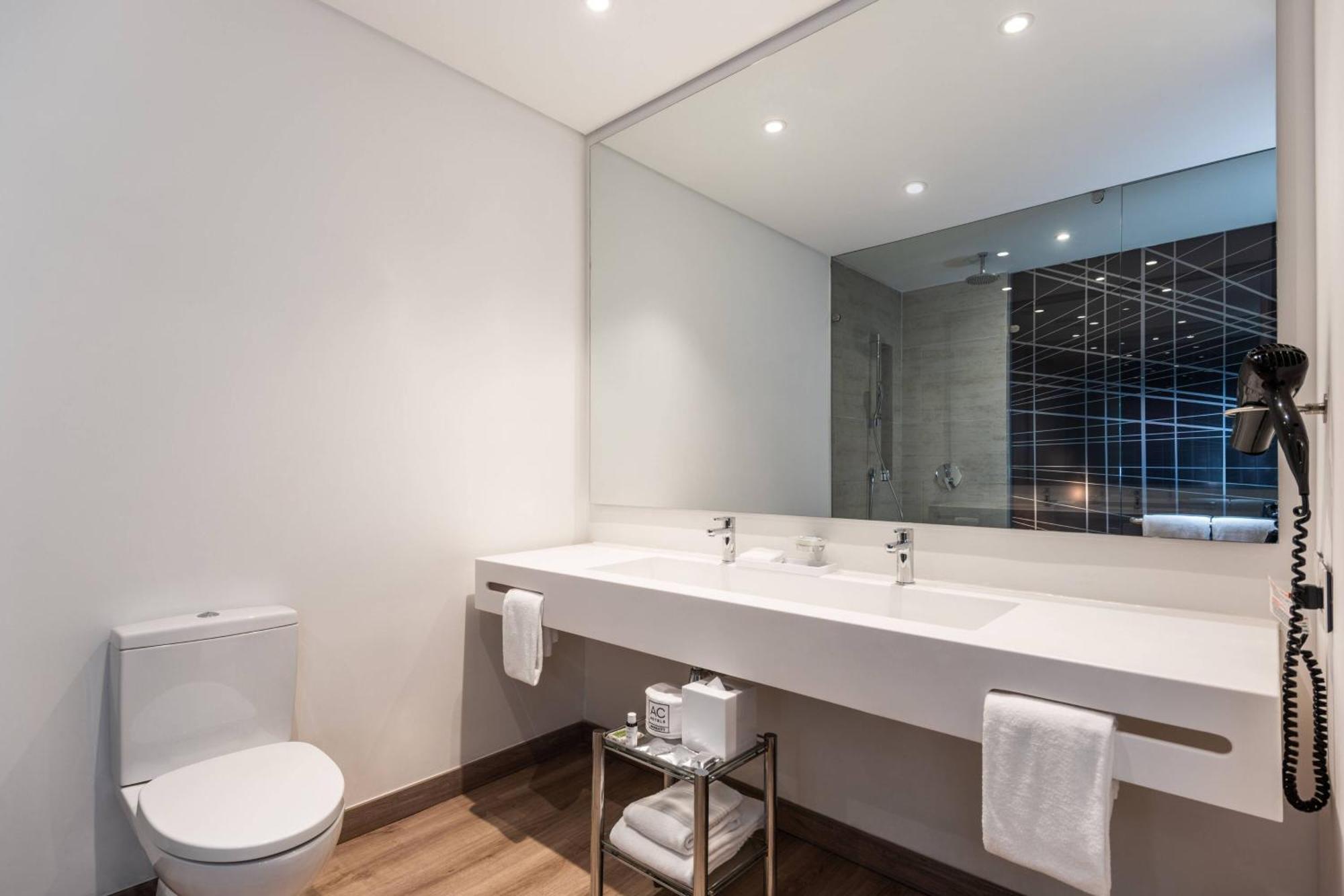 Ac Hotel By Marriott Bogota Zona T Экстерьер фото