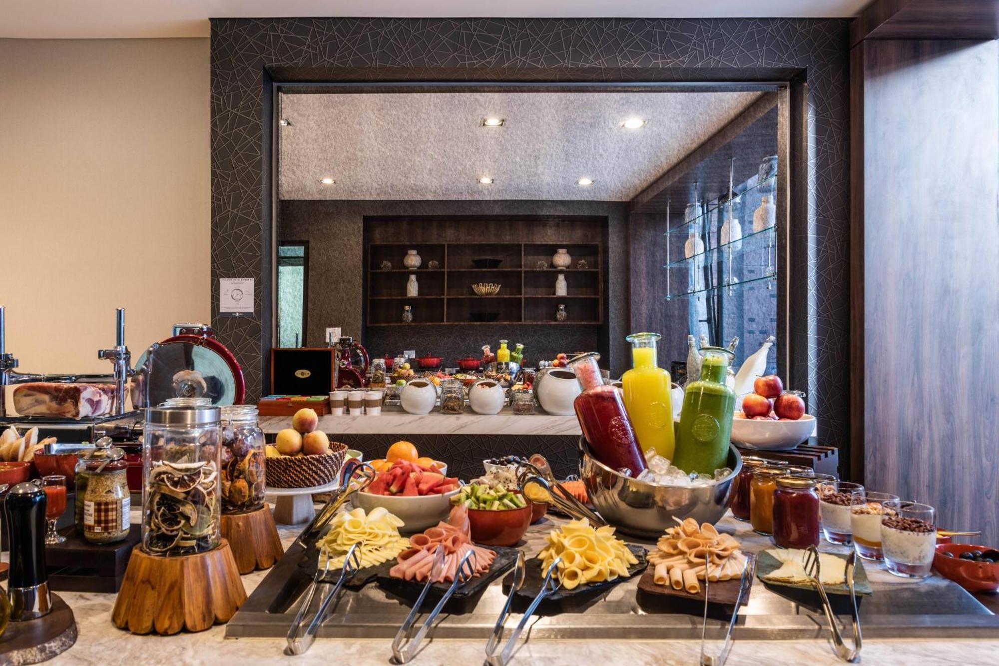 Ac Hotel By Marriott Bogota Zona T Экстерьер фото