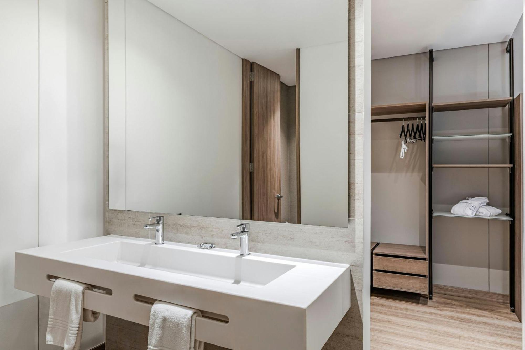 Ac Hotel By Marriott Bogota Zona T Экстерьер фото